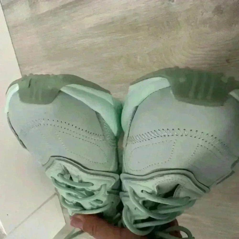 Adidas Ozworld Ozweego Celadon Mint Green Women's Casual Sneakers Shoes sz 5 - Picture 7 of 9